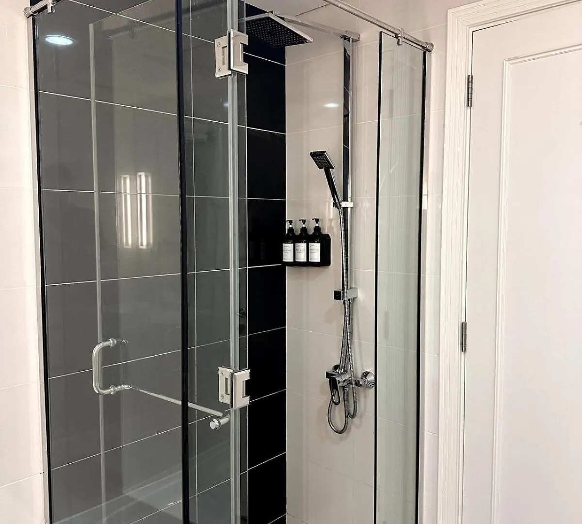 Stylish 1Br, 2Min To Dubai Mall Apartment