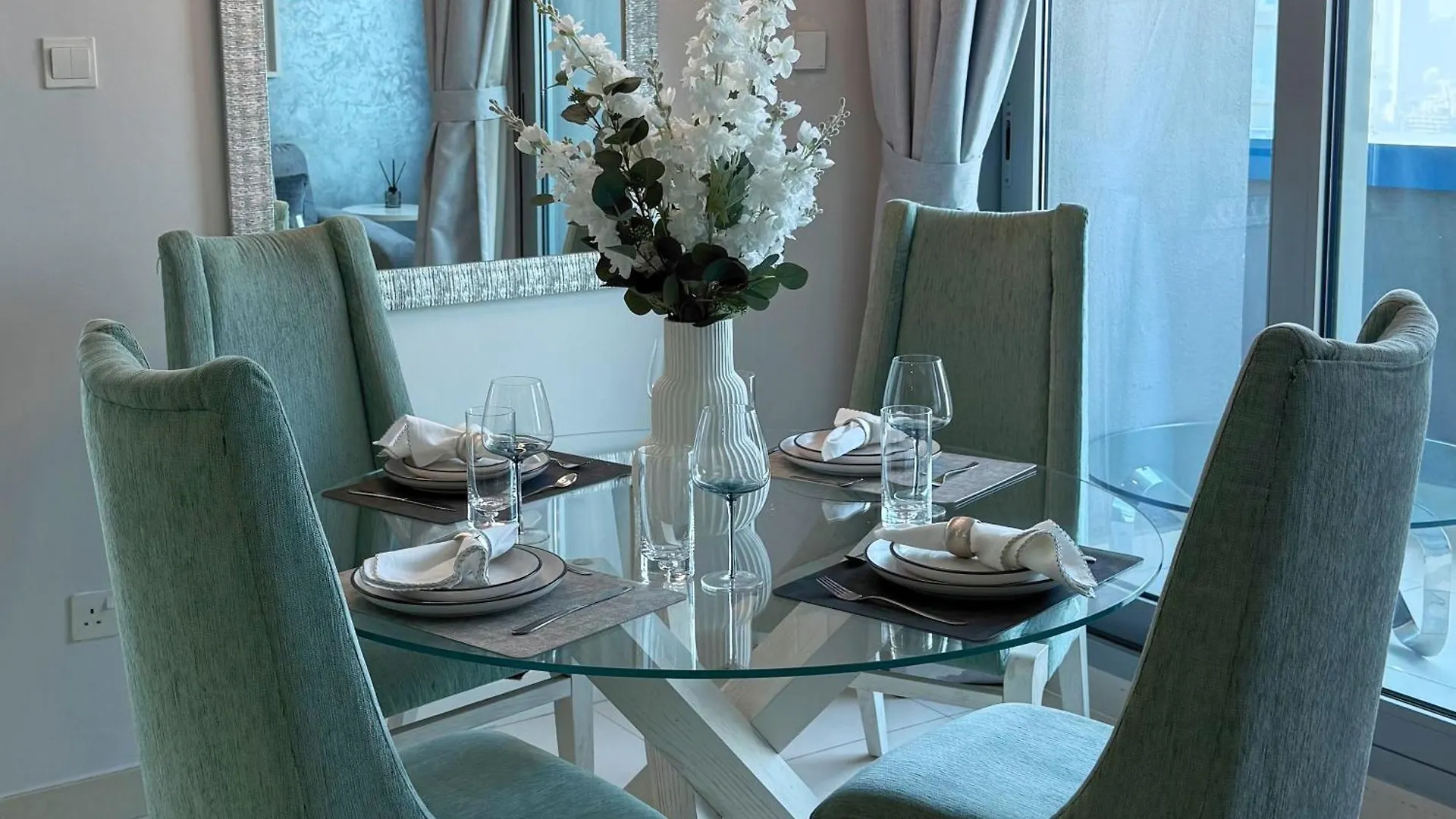 Stylish 1Br, 2Min To Dubai Mall Apartment
